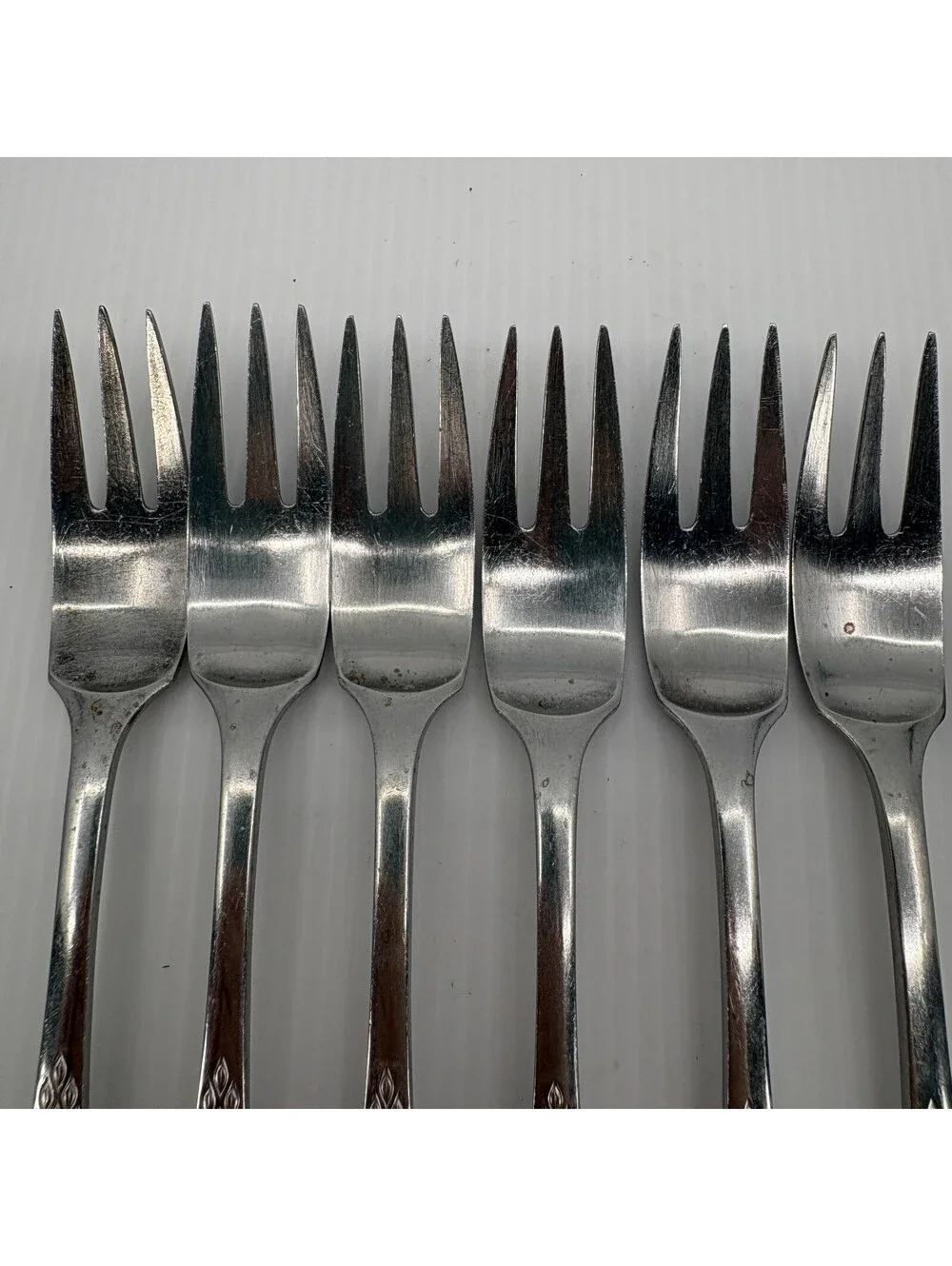 Dansk Designs Denmark IHQ 14 Pc Stainless Flatware Diamond Pattern Forks Knives